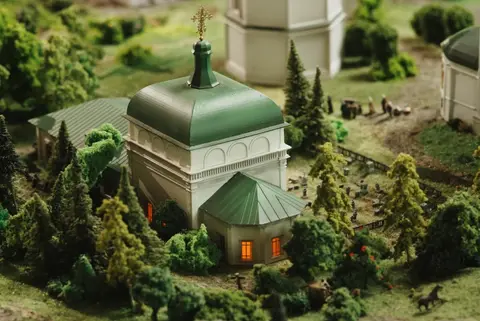 Храм с зелёным куполом